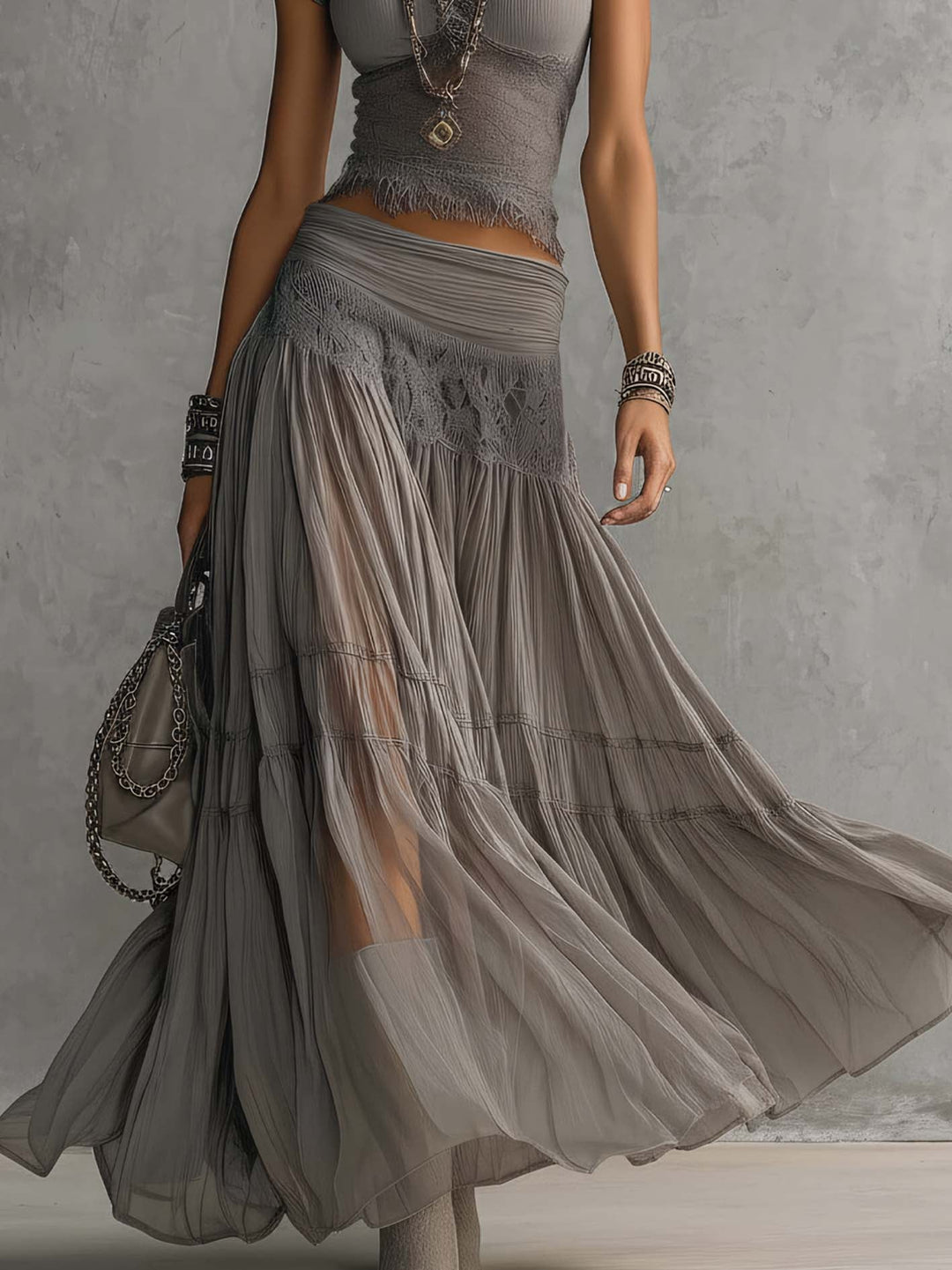 Olimpia | Completo Grigio con Top in Pizzo Trasparente e Gonna Maxi Plissé