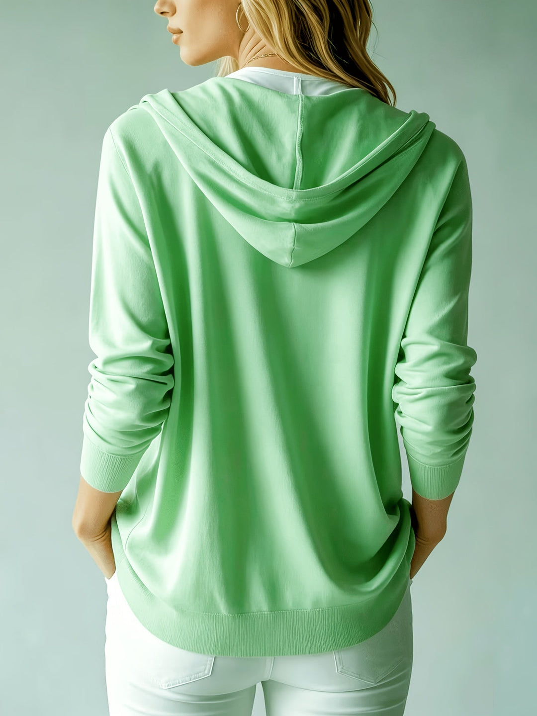 Valentina | Cardigan Verde Chiaro con Cappuccio e Chiusura a Bottoni