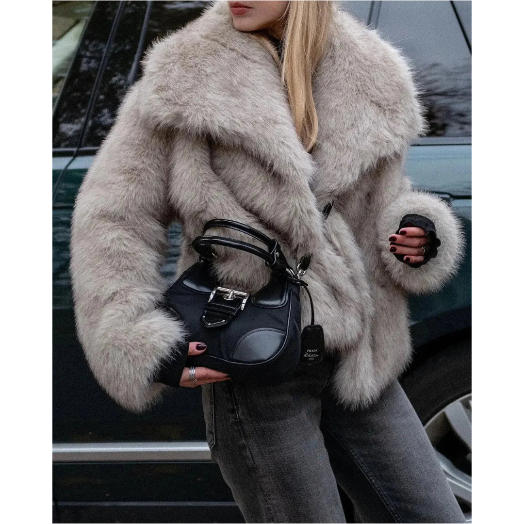 Iolanda | Cappotto in pelliccia sintetica