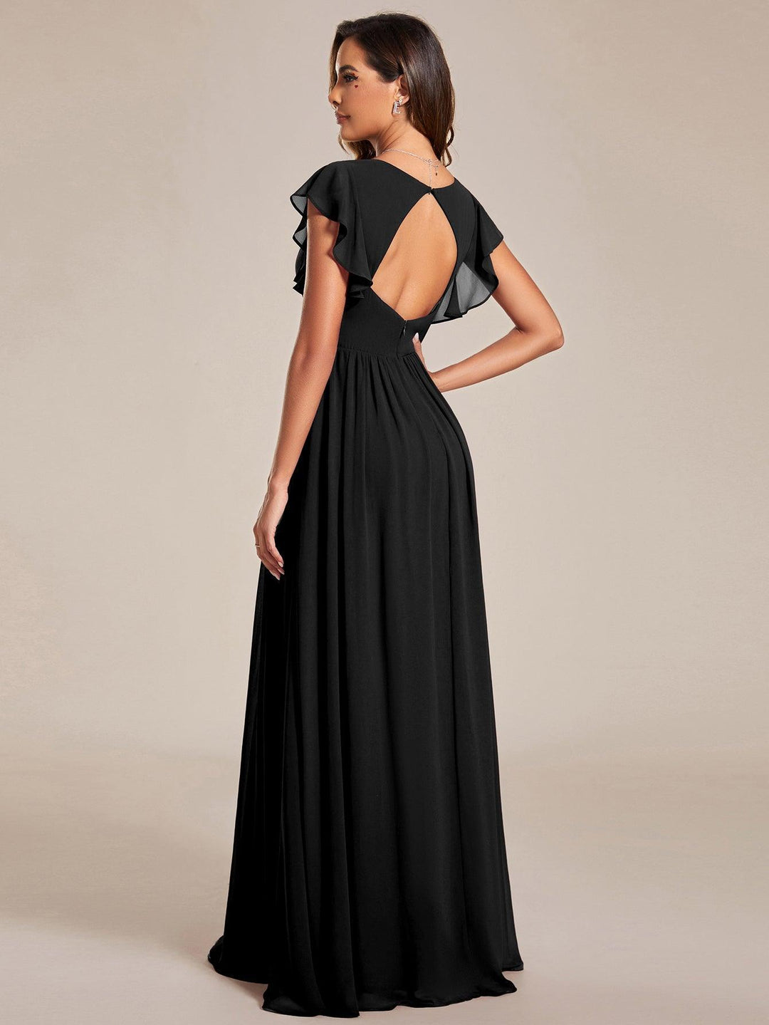 Liliana | Abito da damigella in chiffon con maniche plissettate e scollatura sul retro