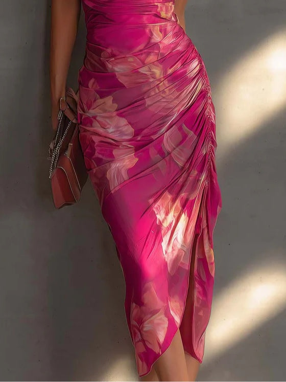 Costanza | Abito Bodycon Fucsia con Stampa Floreale Senza Maniche Arricciature Laterali e Spacco