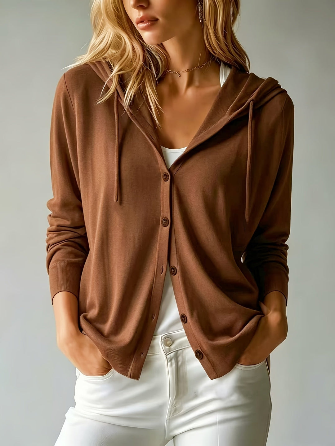 Camilla | Cardigan Cappuccino con Cappuccio e Bottoni