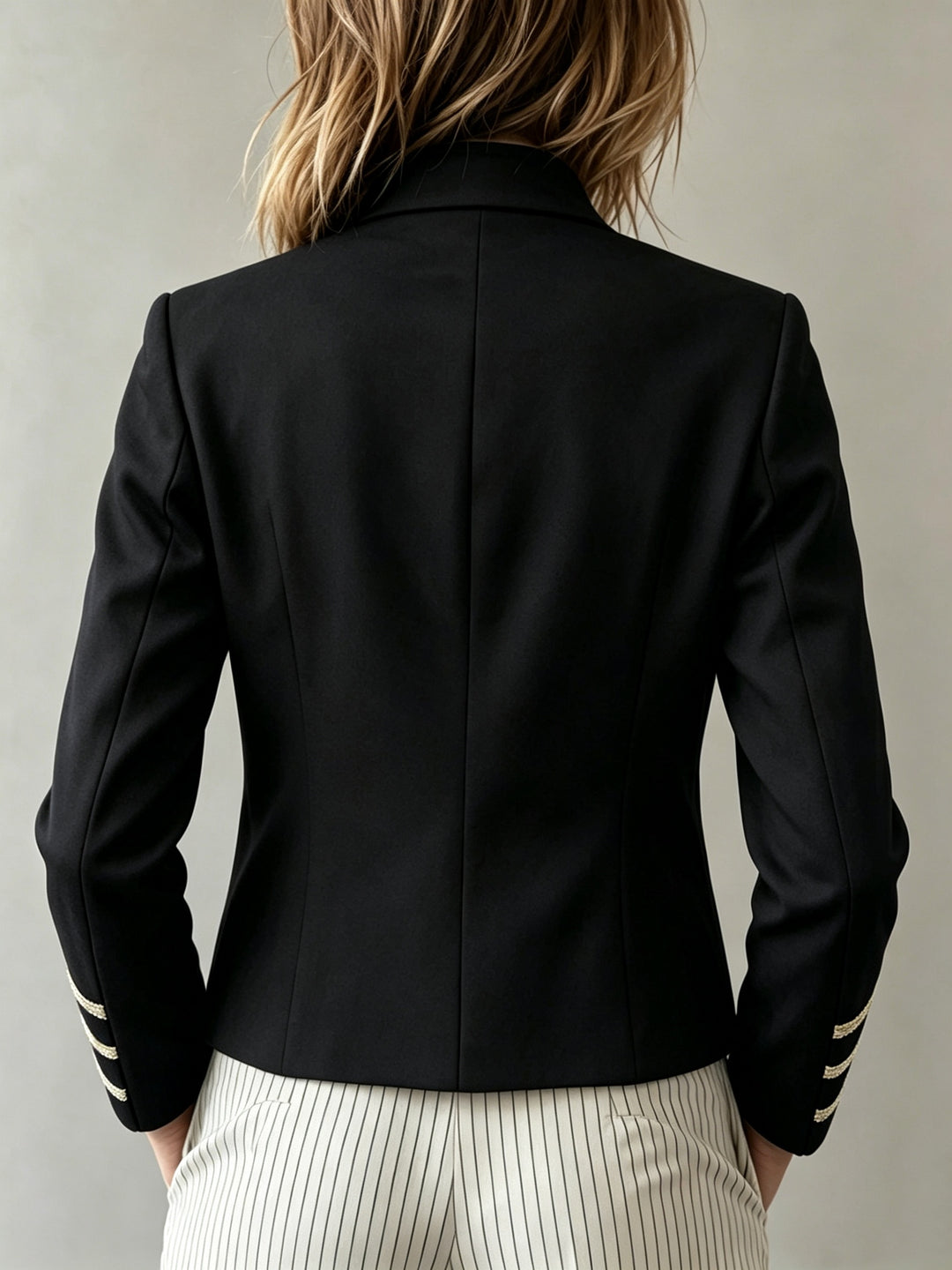 Cecilia | Blazer corto con collo alto